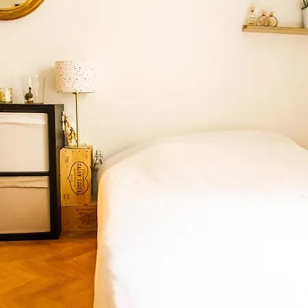 Lovely Apt Near Monceau Park Paris
